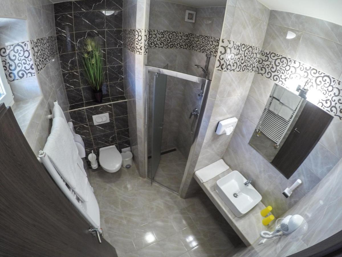 Fonix Apartman Lenti Extérieur photo